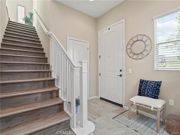 Saugus, CA 91350,26265 Prima Way