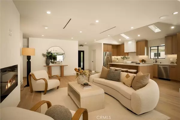 Valley Village, CA 91607,5444 Morella Ave