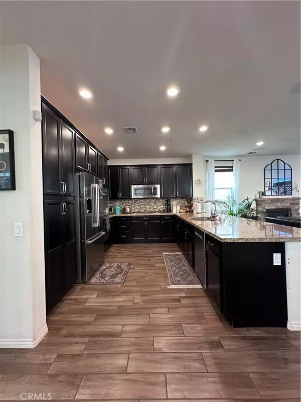 Valencia, CA 91354,28673 Parkside