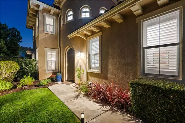 Simi Valley, CA 93065,890 Lindamere