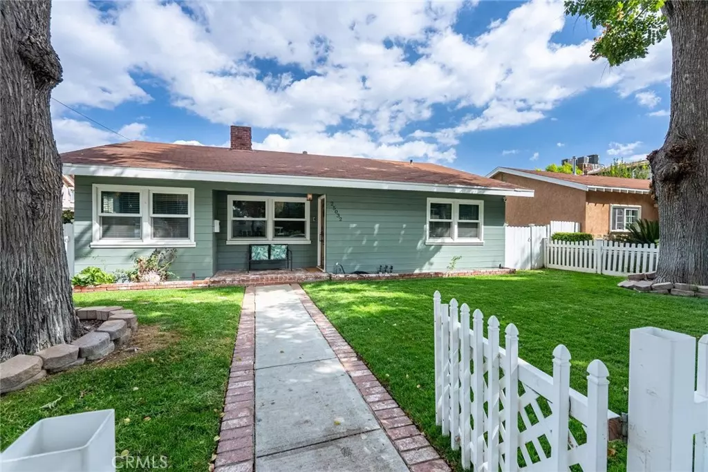 Newhall, CA 91321,25032 Walnut ST