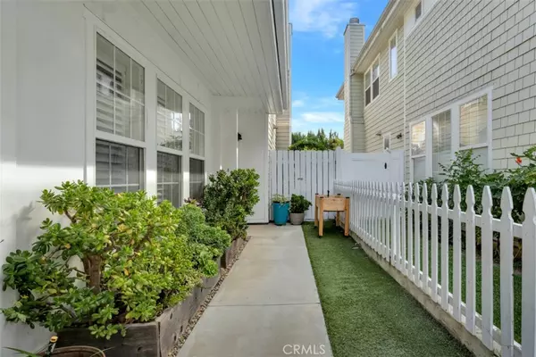 Winnetka, CA 91306,20150 Hemmingway ST