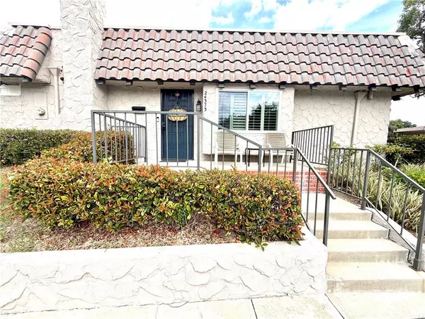 Newhall, CA 91321,24373 La Glorita Cir