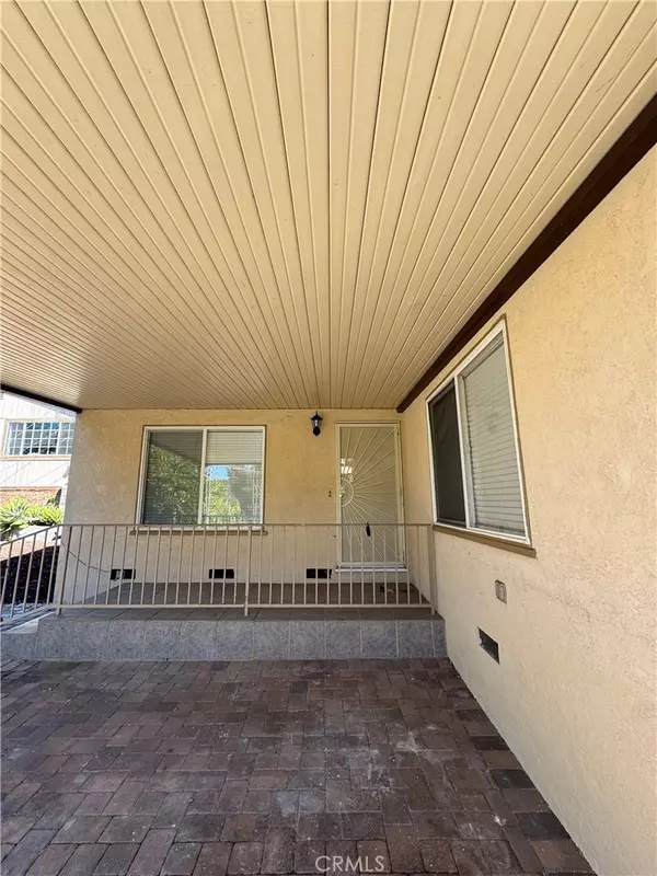 La Crescenta, CA 91214,4644 Lowell