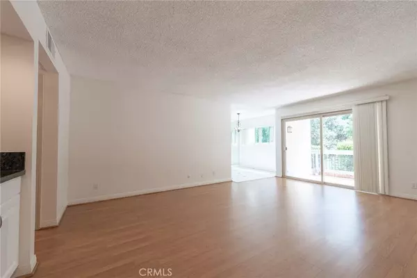 Calabasas, CA 91302,23637 Park Capri #34