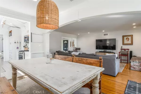 Granada Hills, CA 91344,10444 Hayvenhurst