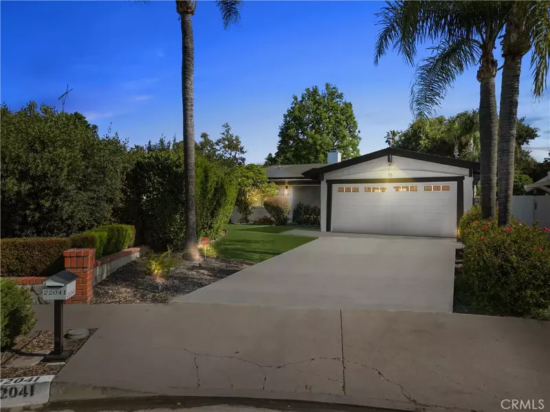 22041 Kinzie ST, Chatsworth, CA 91311