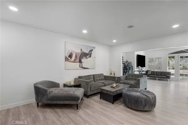 Chatsworth, CA 91311,22041 Kinzie ST