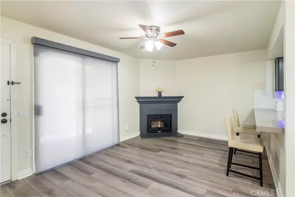 Canyon Country, CA 91351,18209 Sierra HWY #35