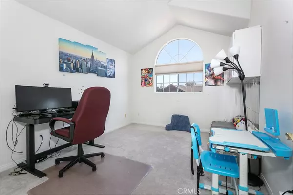 Simi Valley, CA 93065,985 Brandon AVE