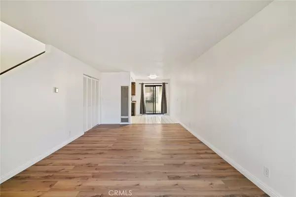 Hawthorne, CA 90250,4055 W Rosecrans AVE #2