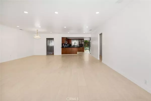 Sherman Oaks, CA 91423,13936 Magnolia BLVD