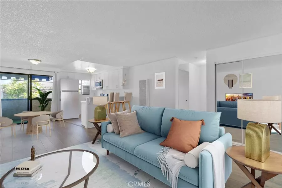 18530 Hatteras Street #209, Tarzana, CA 91356