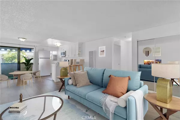 18530 Hatteras Street #209, Tarzana, CA 91356