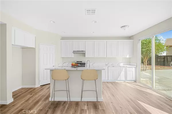 Hesperia, CA 92345,10121 Julianne