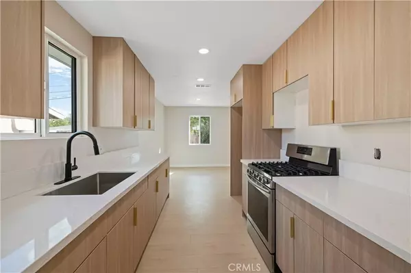 Palmdale, CA 93550,438 E Avenue R5