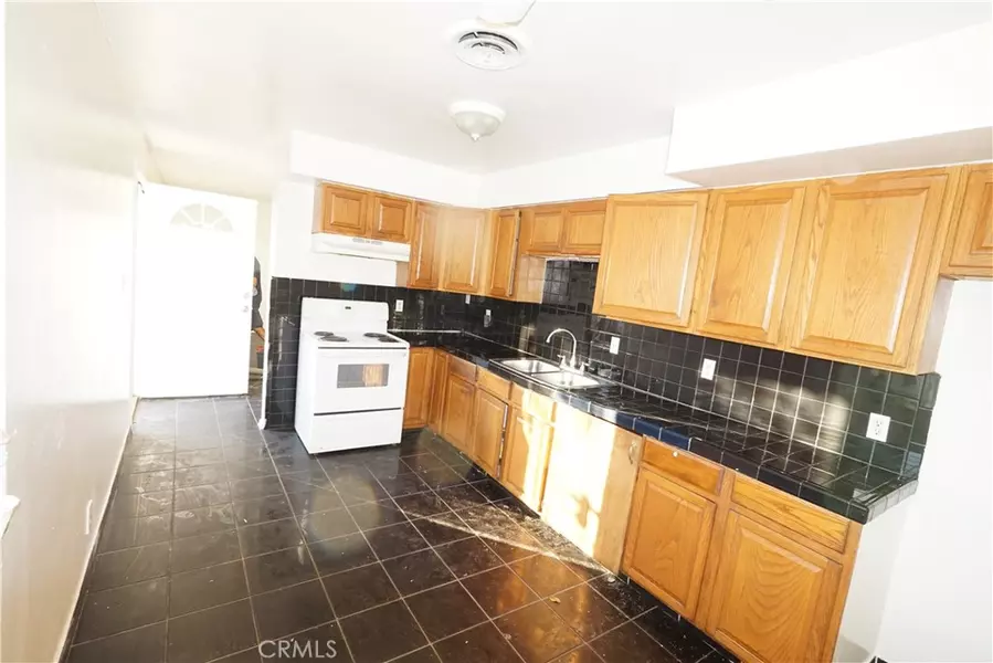 1108 Monterey ST #A, Bakersfield, CA 93305