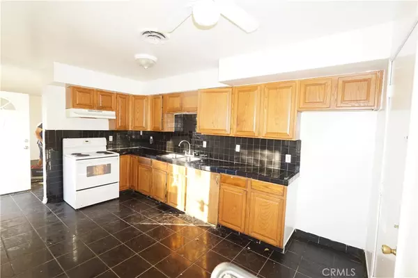 Bakersfield, CA 93305,1108 Monterey ST #A