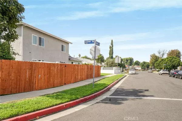 Lake Balboa, CA 91406,7909 Aldea AVE