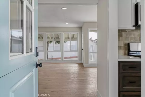 Lake Balboa, CA 91406,7909 Aldea AVE