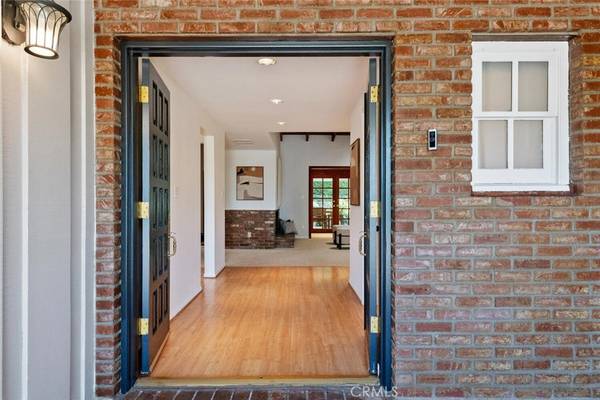 Tarzana, CA 91356,4519 Sendero PL