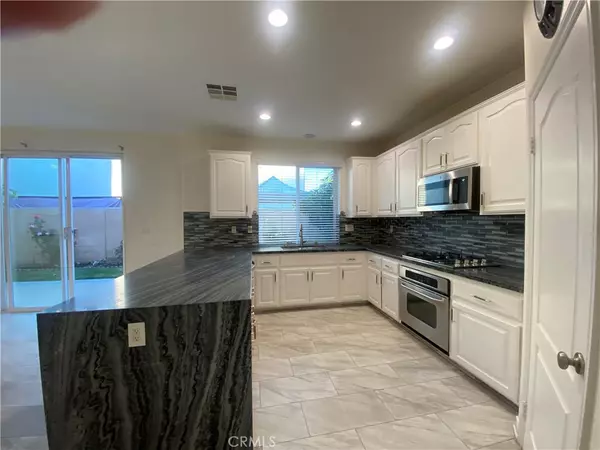 Reseda, CA 91335,19303 Cohasset ST