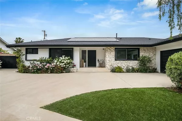 Woodland Hills, CA 91367,23949 Nomar ST