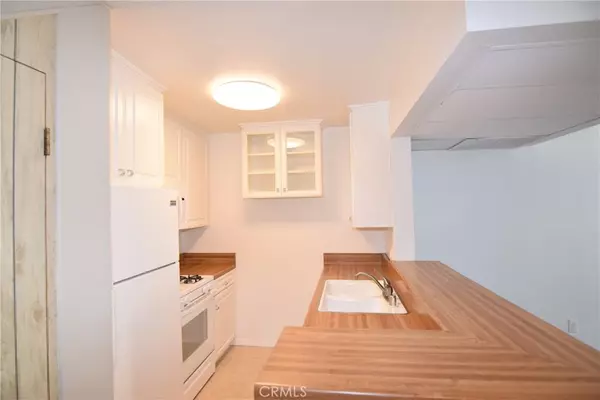 Tarzana, CA 91356,18645 Hatteras ST #211