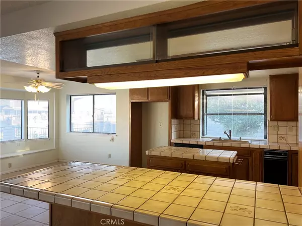 Helendale, CA 92342,14523 Mast LN