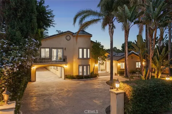 Woodland Hills, CA 91367,22851 Calvert ST