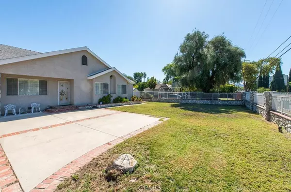 Lake Balboa, CA 91406,6912 Louise