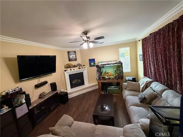 Castaic, CA 91384,32044 Cypress