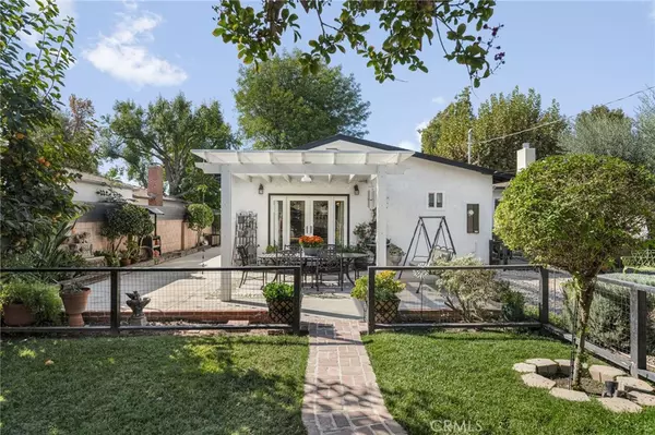 Lake Balboa, CA 91406,7028 Encino