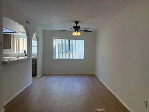 Canoga Park, CA 91303,21930 Valerio ST #15