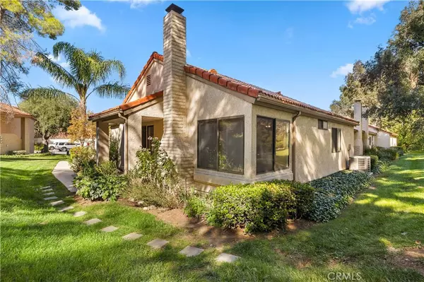 Newhall, CA 91321,19962 Avenue Of The Oaks