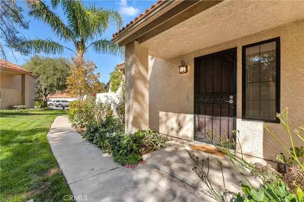 Newhall, CA 91321,19962 Avenue Of The Oaks