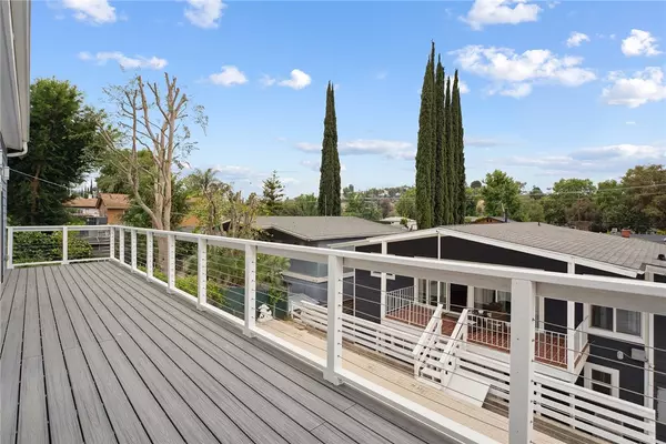 Woodland Hills, CA 91364,5256 Don Pio DR