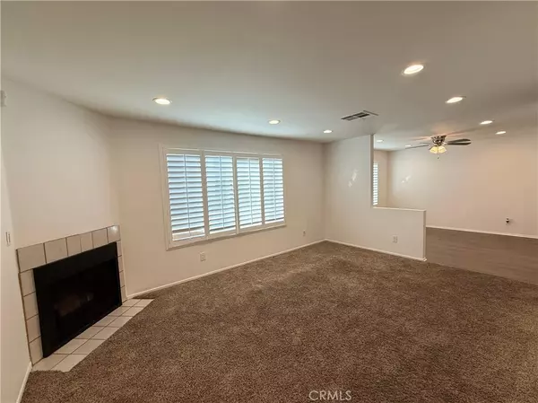 Sylmar, CA 91342,14307 Foothill Blvd #B6 #6