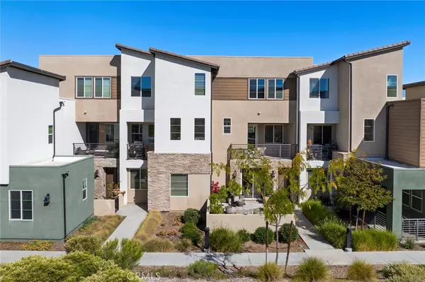 Valencia, CA 91381,27040 Painted Sky Way