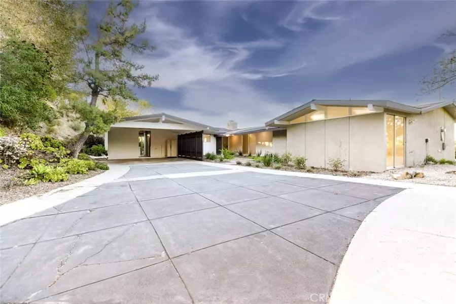 5260 Gould AVE, La Canada Flintridge, CA 91011