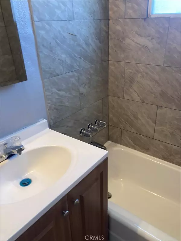 Lancaster, CA 93535,43442 6th