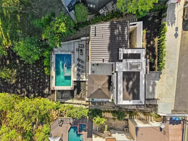 Encino, CA 91436,16800 Oak View