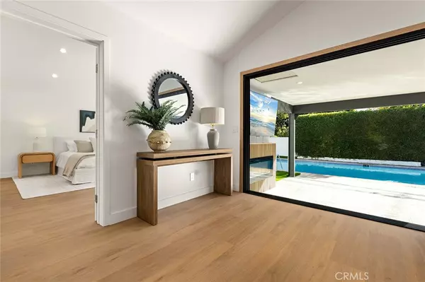 Sherman Oaks, CA 91411,5802 Norwich AVE