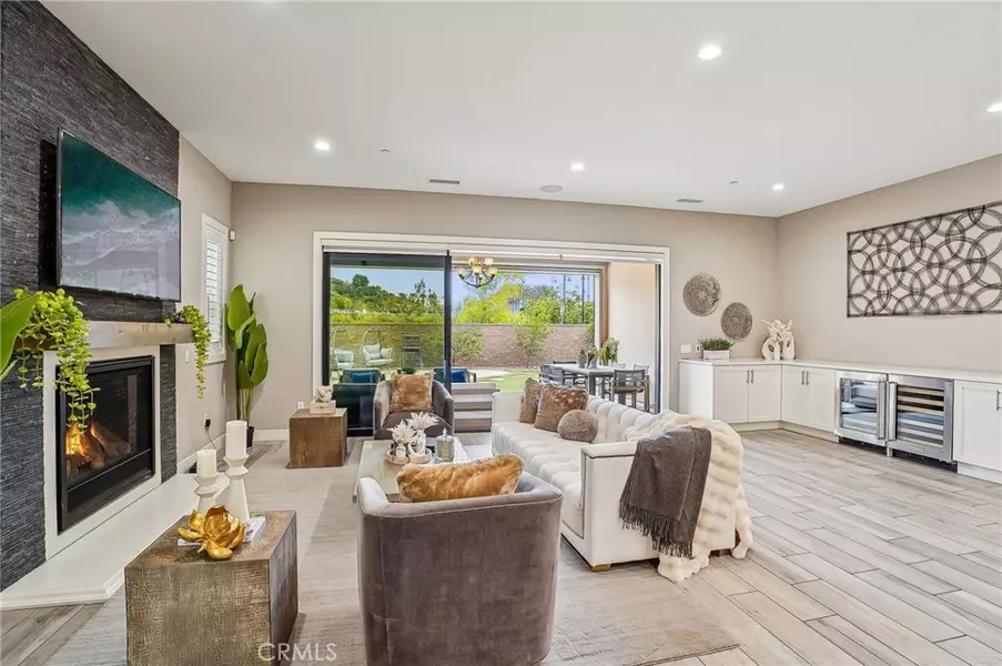 20452 W Esmerelda LN, Porter Ranch, CA 91326