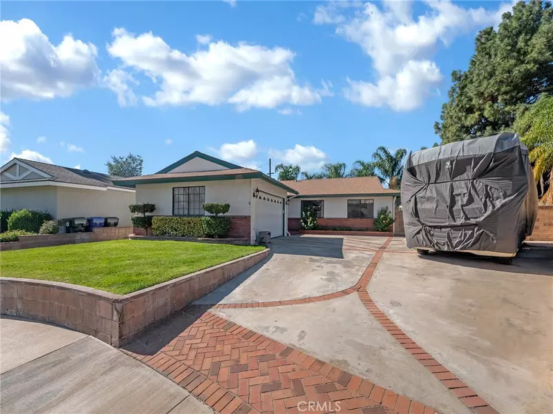 26721 Diaz DR, Saugus, CA 91350