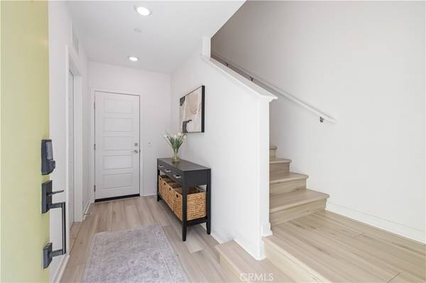 Valencia, CA 91381,26976 Tanager LN