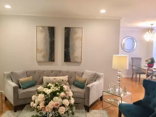 5400 Newcastle #16, Encino, CA 91316