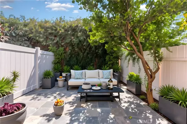 6858 Quinton LN, Tujunga, CA 91042