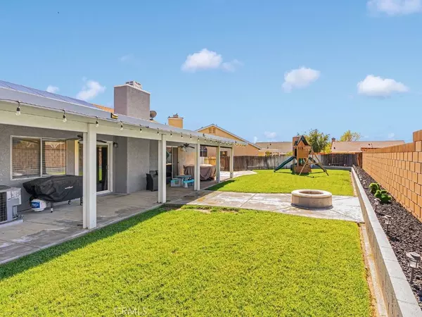 Rosamond, CA 93560,3237 Shady Vista