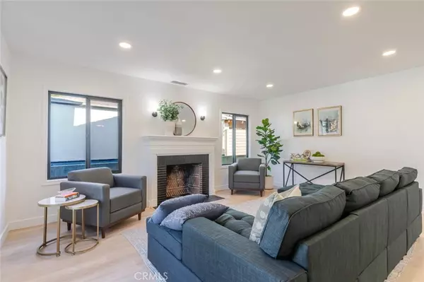 Burbank, CA 91505,1736 N Niagara ST